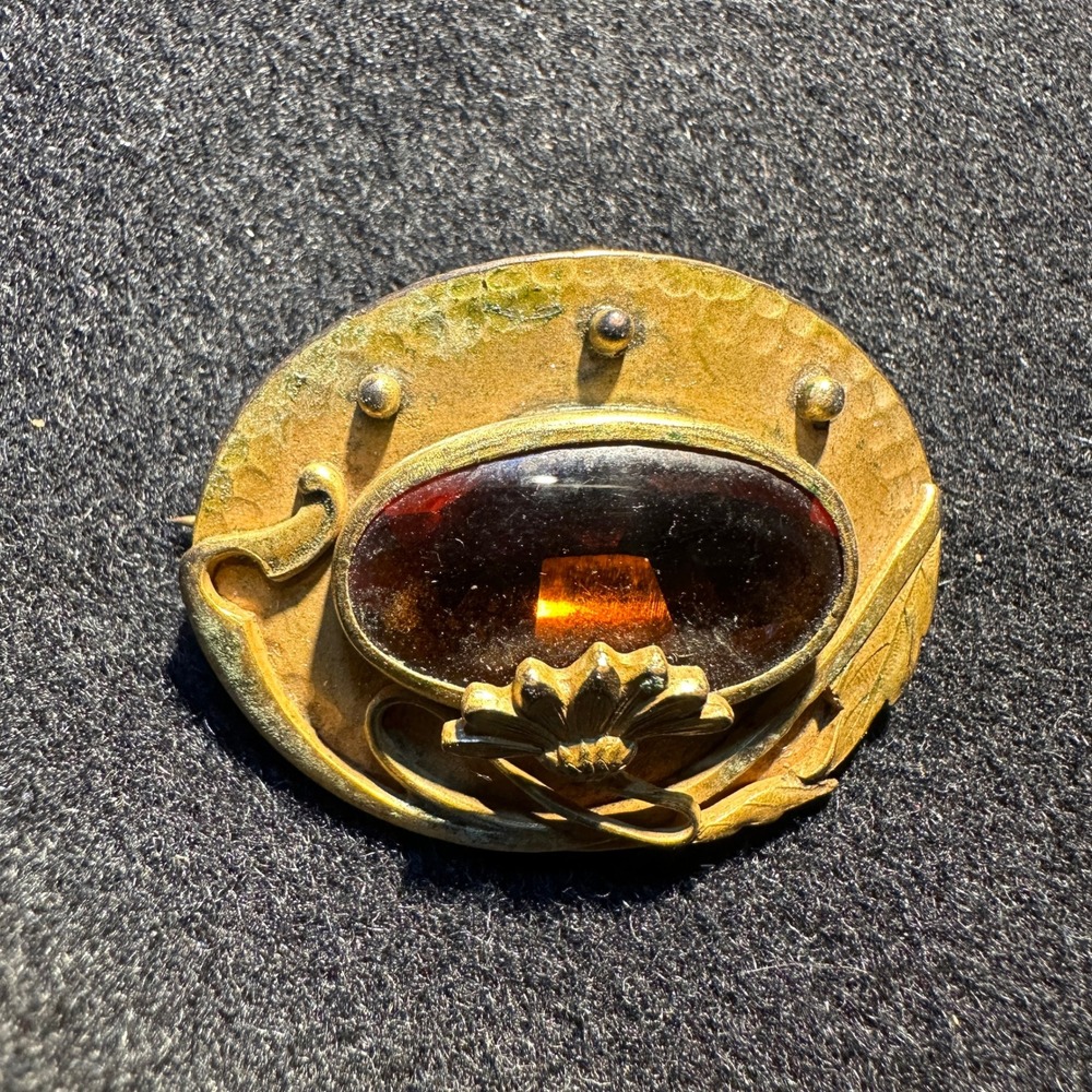 Vintage Art Nouveau Gold Tone Amber Glass Oval Floral Brooch Pin